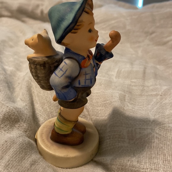 Goebel Hummel “Home from Market” 198 - Picture 4 of 7